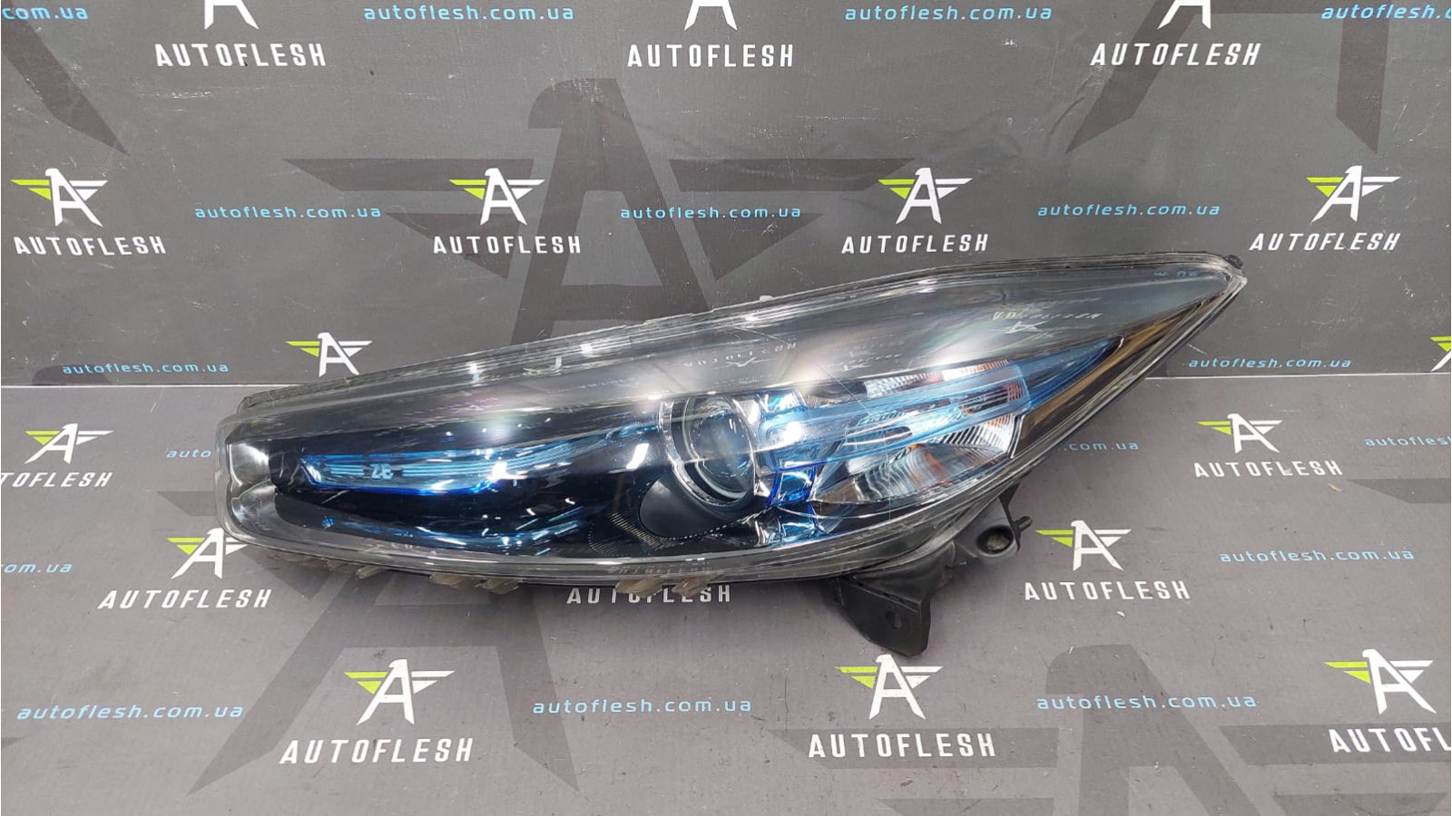 Фара передняя левая 260605036R, 1EL010912-01 Renault Zoe Рено Зои бу Фара передняя левая 260605036R, 1EL010912-01 Renault Zoe Рено Зои бу